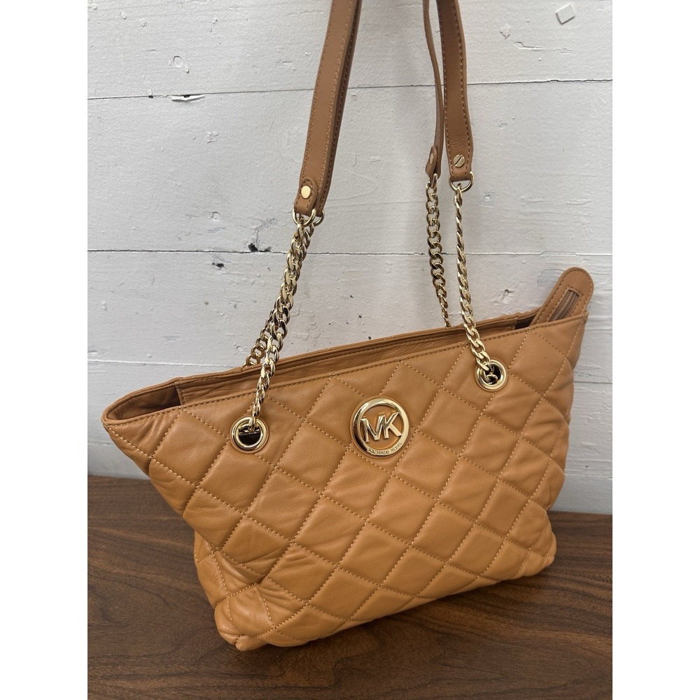Michael Kors Women's Tote Bag - Orange Volor